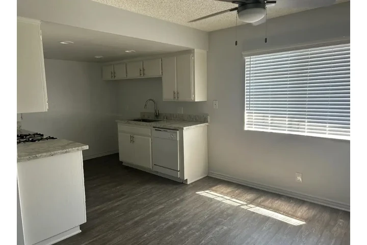 $1300 : Apartments available image 1