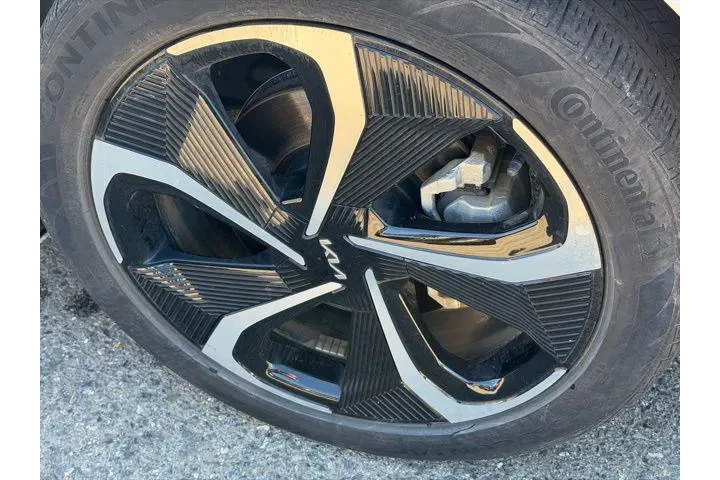 $26992 : Kia EV6 2023 AWD GT-Line 4dr image 7