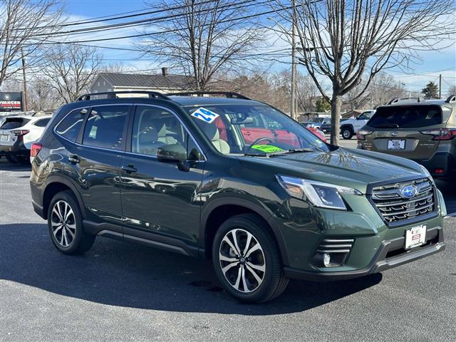 $33900 : PRE-OWNED 2024 SUBARU FORESTER image 1