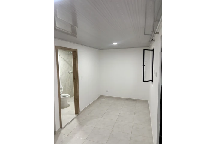 $800000 : Se arrienda Apartaestudio image 8