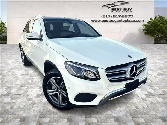 $15995 : 2018 MERCEDES-BENZ GLC GLC 30 image 2