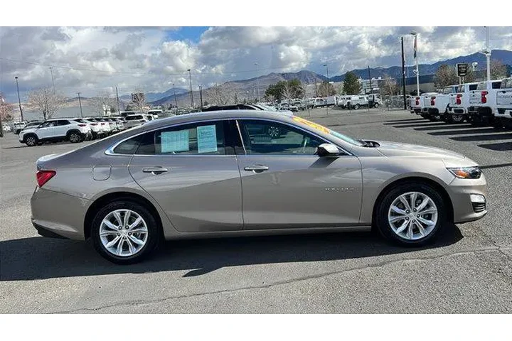 $21984 : Chevrolet Malibu 2024 LT 4dr image 4