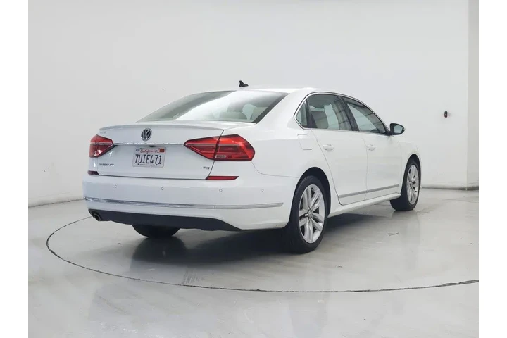 $13599 : Volkswagen Passat 2016 1.8T image 8