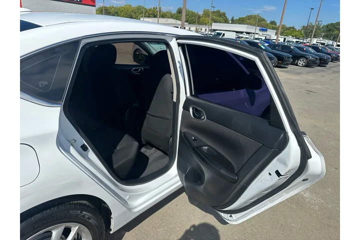 $10980 : 2019 Sentra SV CVT *Ltd Avail* image 10