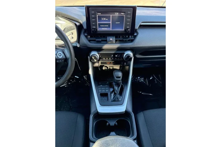 $17495 : 2019 RAV4 LE image 9