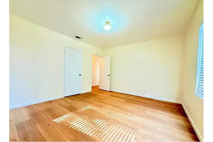 $2100 : ¡Su nueva casa le espera! image 2