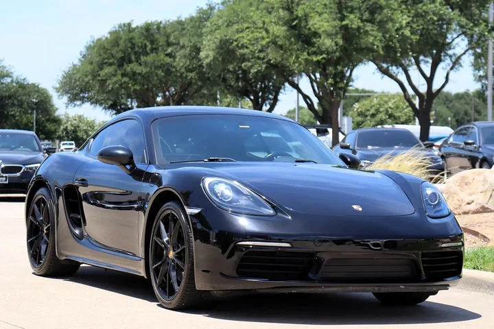 $43781 : 2018 718 Cayman image 3