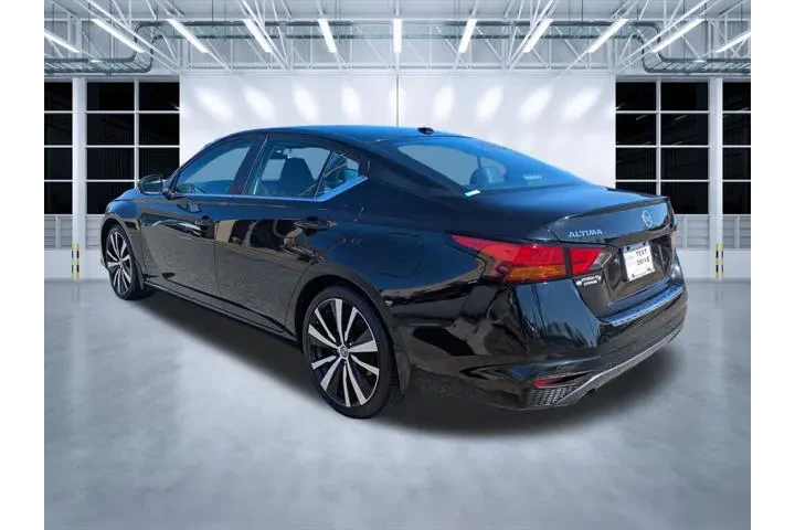 $17990 : Nissan Altima 2022 2.0 SR 4d image 6
