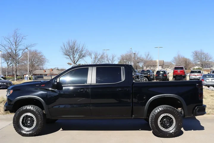 $59998 : 2023 Silverado 1500 ZR2 image 9