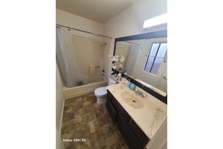 $1200 : Cuarto en renta Baldwin Park image 9