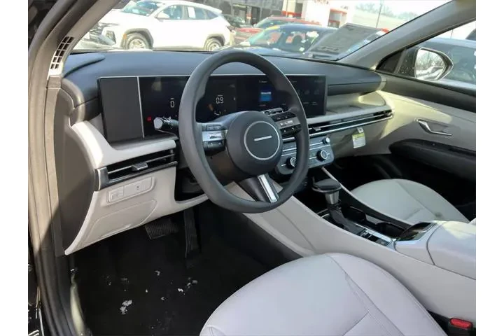 $28555 : Hyundai TUCSON 2025 AWD SE 4 image 8