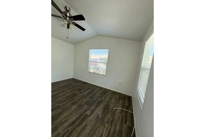 $2700 : Casa Mobil-Gardena image 4