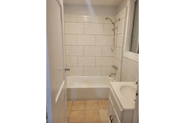 $2600 : Unidad de renta 2 rec 1 baño image 1