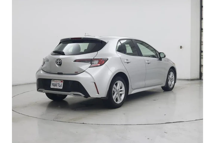 $21998 : Toyota Corolla Hatchback 202 image 8