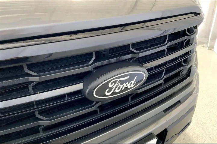 $39991 : Ford F-150 2025 4x2 XLT 4dr image 7