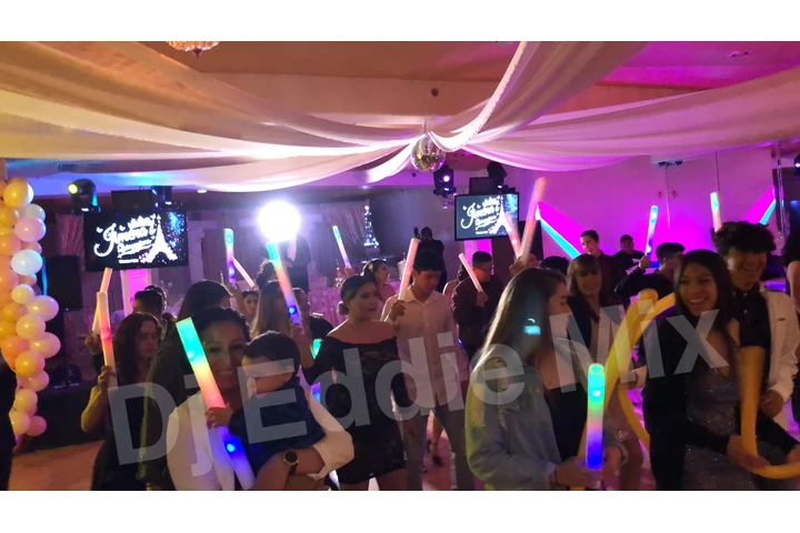 DJ BODAS XVAÑERAS BAUTIZOS ECT image 2