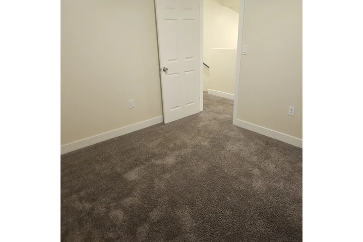 $875 : SE RENTA CUARTO image 2