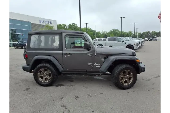 $18987 : Jeep Wrangler 2019 4x4 Sport image 2