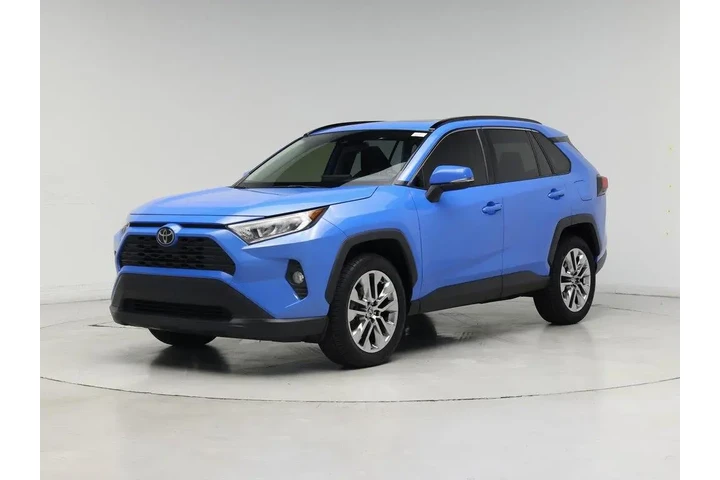 $26998 : Toyota RAV4 2021 XLE Premium image 4