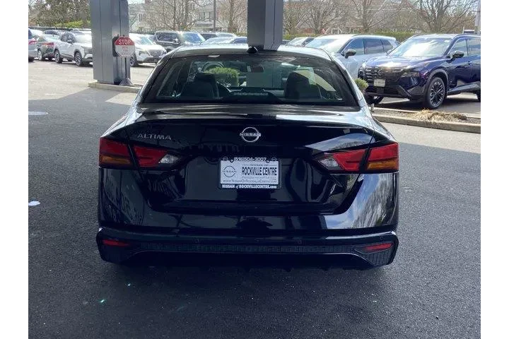 $16487 : Nissan Altima 2025 2.5 SV 4d image 6