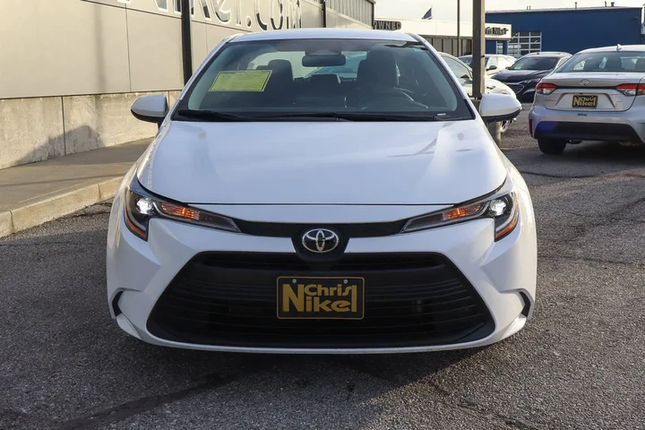 $18488 : 2024 Corolla LE image 2