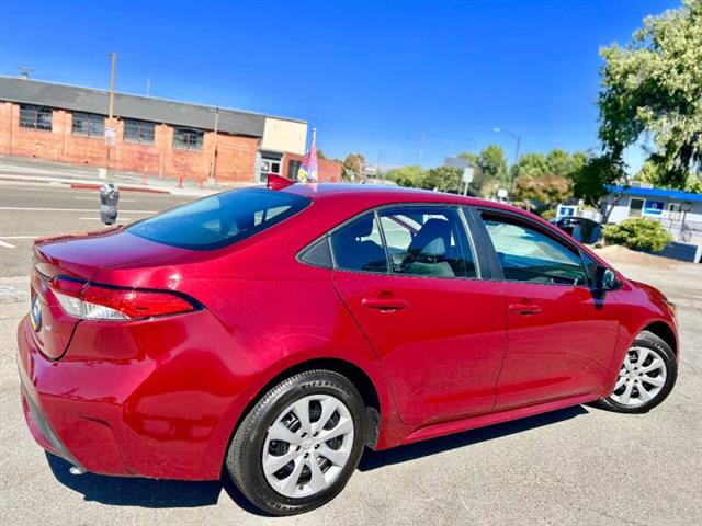 $24995 : 2022 Corolla LE image 9