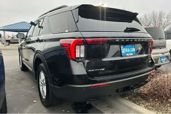 $39995 : Ford Explorer 2025 AWD Activ image 3