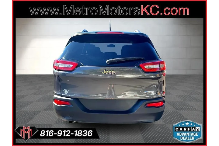 $13989 : 2014 Cherokee FWD 4dr Latitude image 4