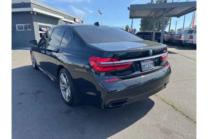 $18998 : 2016 BMW 7 Series 750i image 6