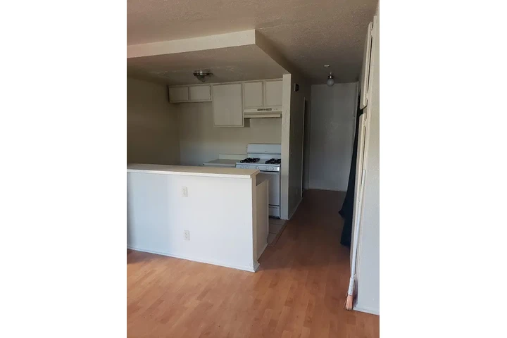 $1495 : Studio Apartment in Tujunga image 7