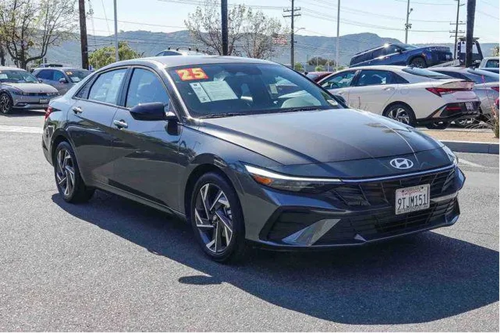 $21000 : Hyundai ELANTRA 2025 SEL Spo image 3