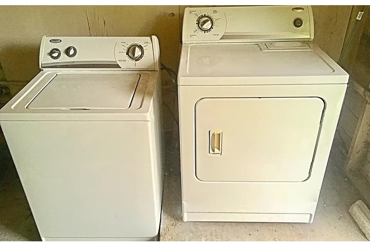 $900 : 3 Recamaras 1 Baño image 3