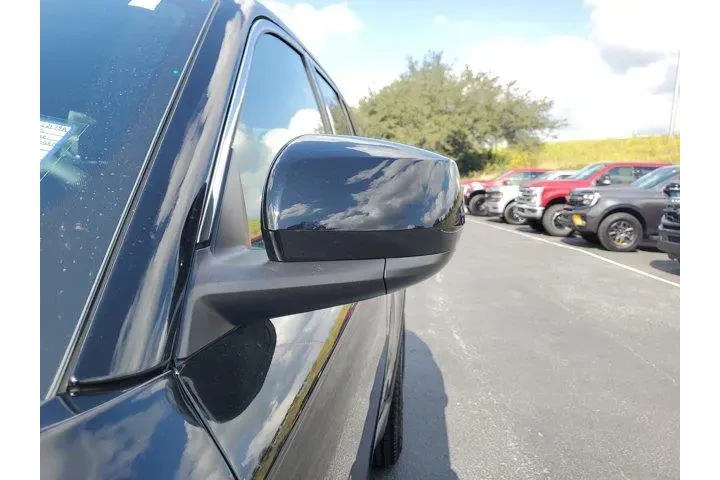 $33995 : Jeep Grand Cherokee 2025 4x2 image 4