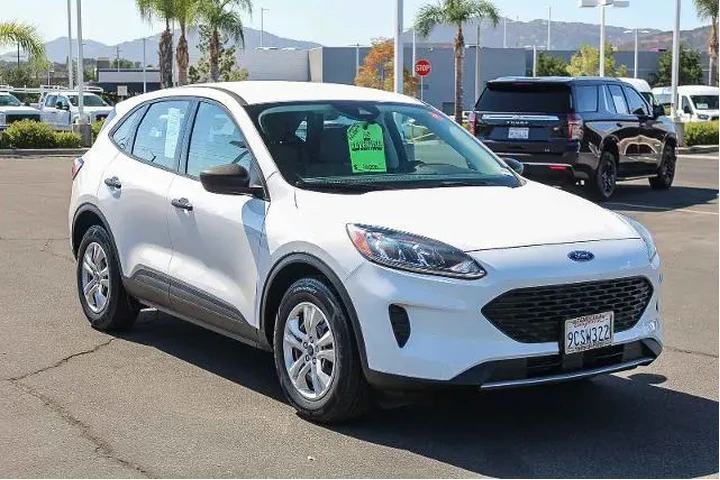 $17555 : Ford Escape 2022 S 4dr SUV image 3