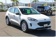 $17555 : Ford Escape 2022 S 4dr SUV thumbnail