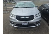 $23633 : Chrysler Pacifica Hybrid 202 thumbnail