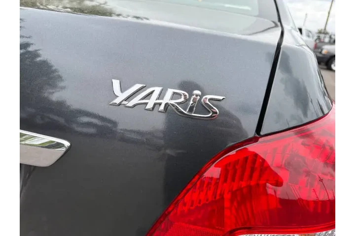 $5995 : 2009 Yaris image 8