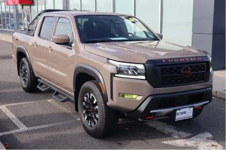 $35298 : Nissan Frontier 2024 4x4 PRO image 3