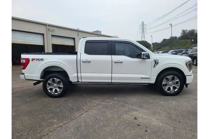 $35600 : Ford F-150 2021 4x4 XLT 4dr image 2