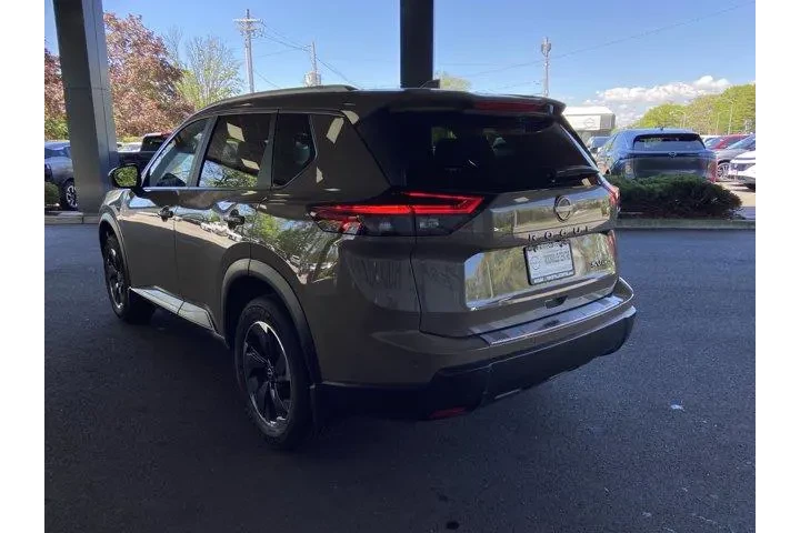 Nissan Rogue 2024 AWD SV 4dr image 7