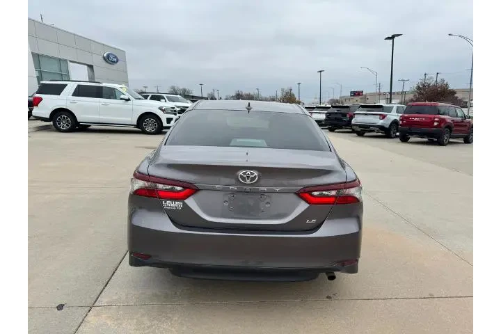 $21989 : Toyota Camry 2021 LE 4dr Sed image 6