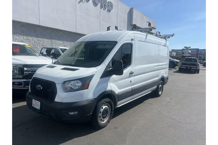 $31988 : Ford Transit 2021 250 3dr SW image 2