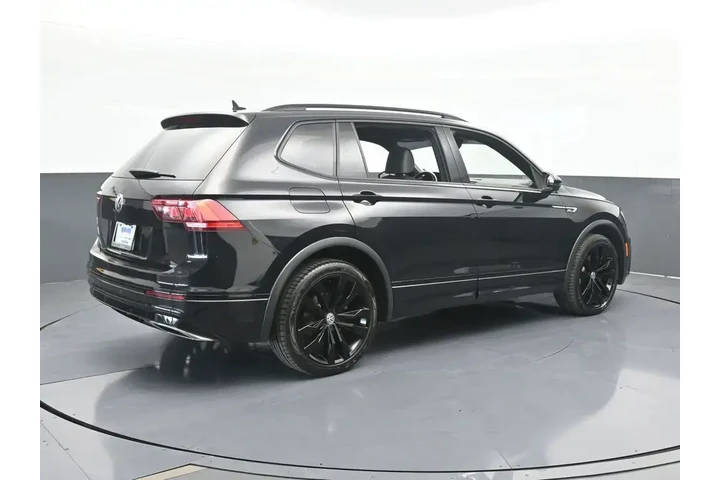$12999 : Volkswagen Tiguan 2021 SE 4d image 6