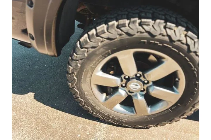 $21777 : Nissan Titan 2017 4x4 SV 4dr image 10