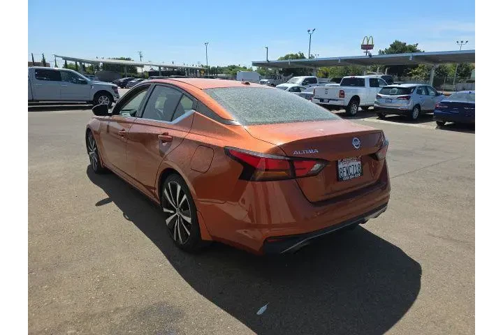 $14400 : Nissan Altima 2019 2.5 SR 4d image 4
