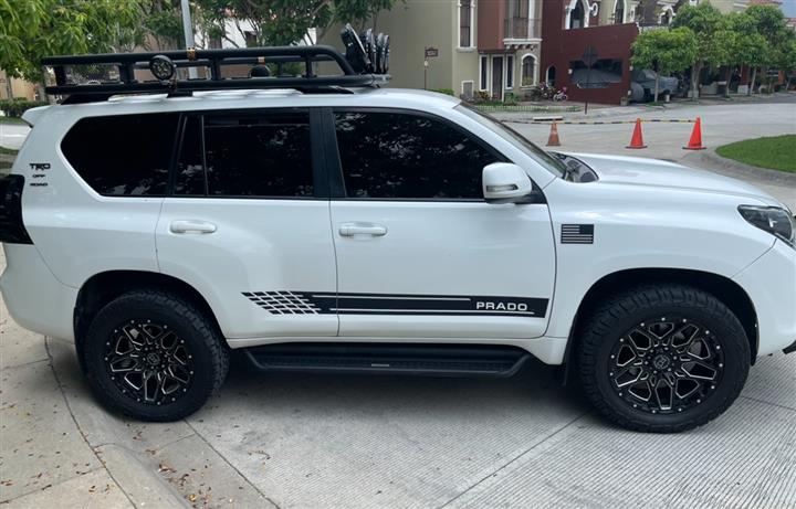 $37000 : Toyota Land Cruiser prado image 3