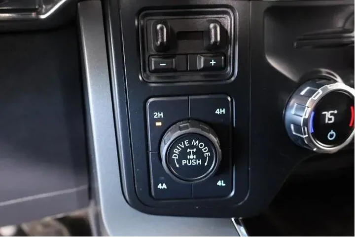 $36921 : Ford F-150 2021 4x4 Lariat 4 image 9