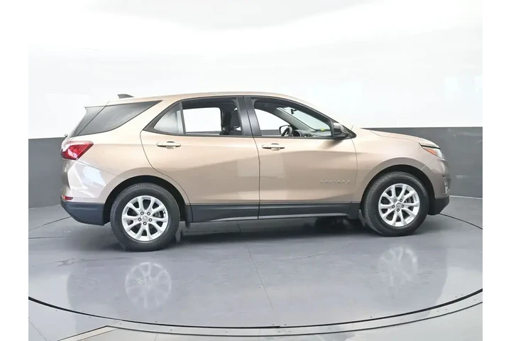 $13899 : Chevrolet Equinox 2019 LS 4d image 7