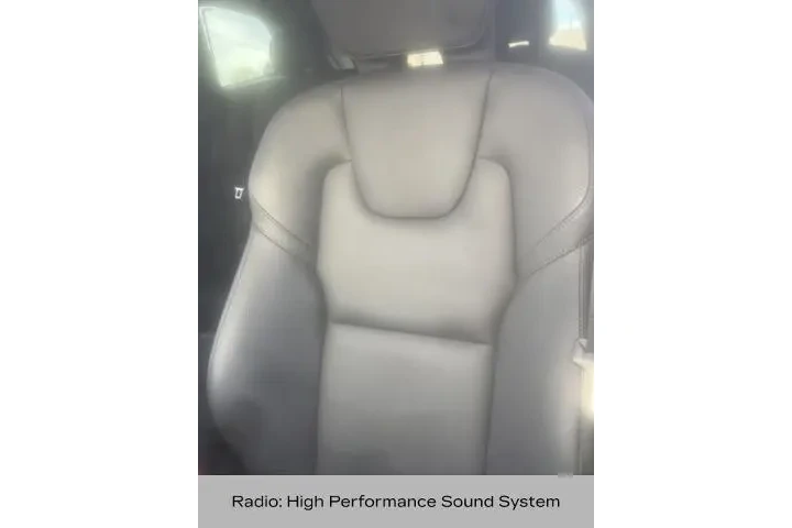 $38330 : Volvo XC60 2025 AWD B5 Plus image 2