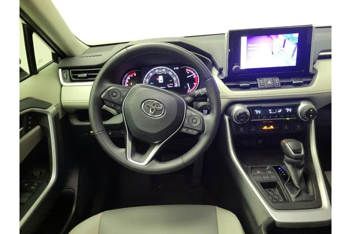 $31998 : Toyota RAV4 2024 XLE Premium image 10